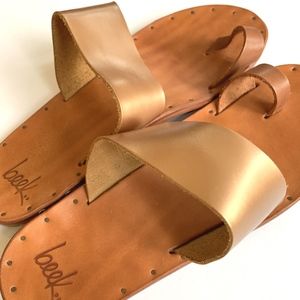 Beek Finch sandals in Rose Gold/Tan size 9